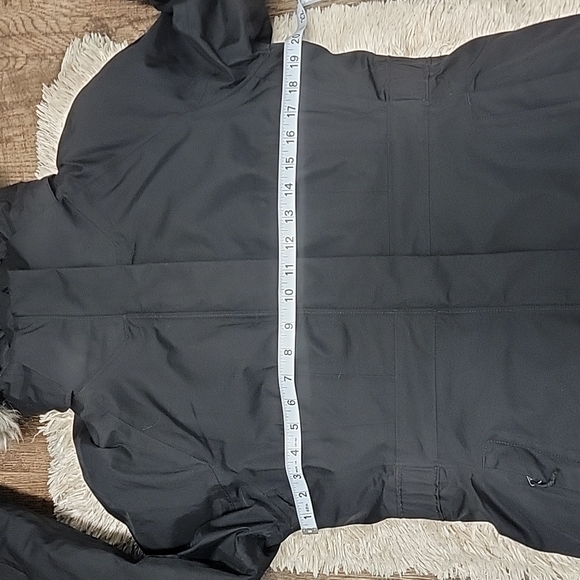 The North Face | Artic Dry Vent 550 Down Parka With Faux Fur Trim - Picture 12 of 15